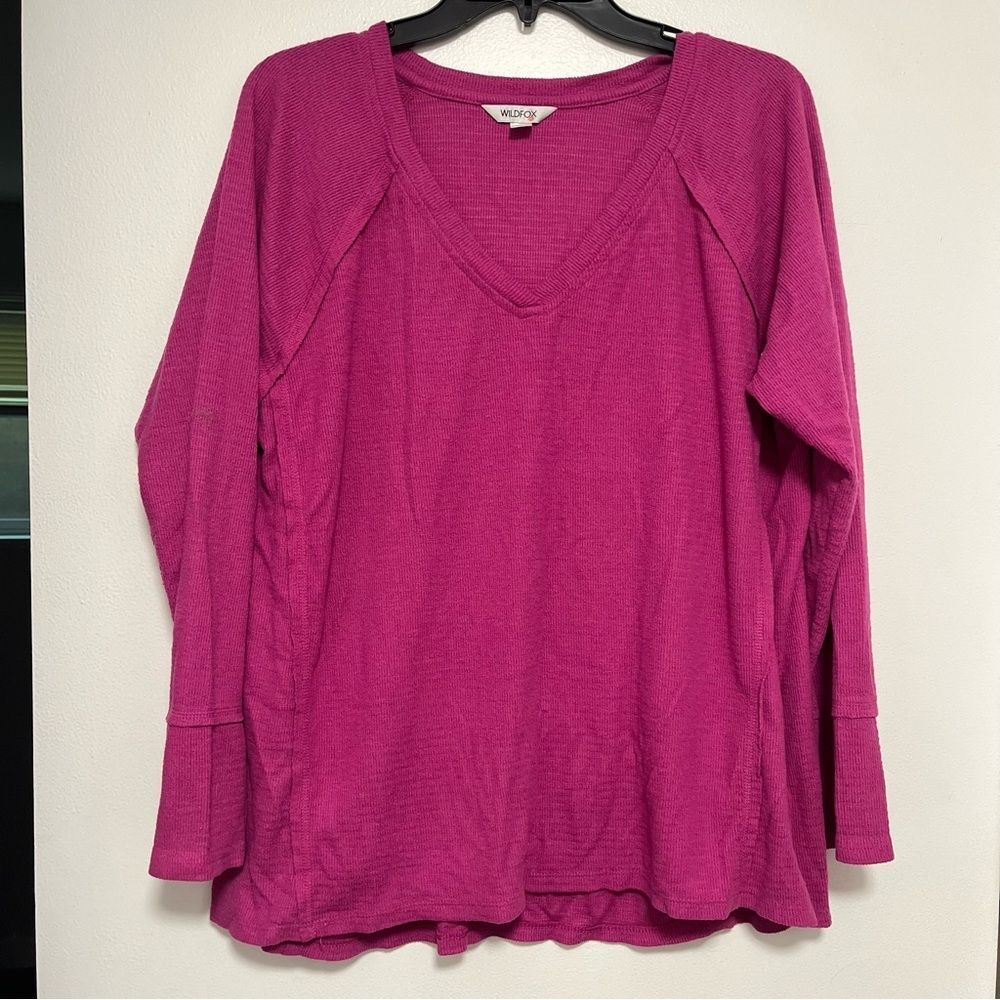 Wildfox Women's magenta cuffed sleeve V-Neck Top LARGE